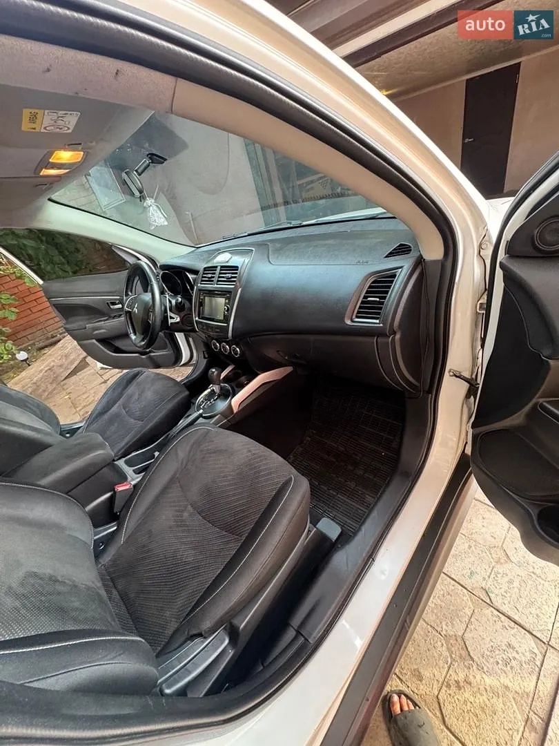 2013 Mitsubishi ASX - мініатюра 13