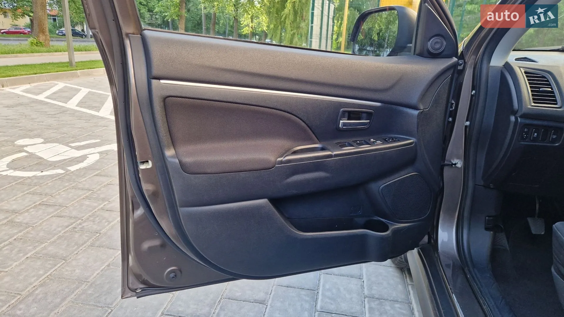2010 Mitsubishi ASX - мініатюра 19