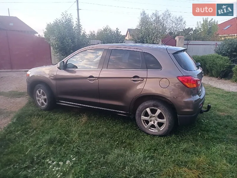 Mitsubishi ASX 2011