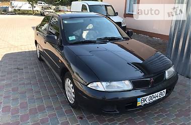 Седан Mitsubishi Carisma 1998 в Ровно