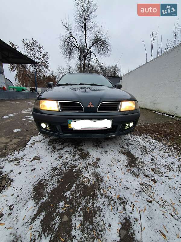 Седан Mitsubishi Carisma 1999 в Дніпрі