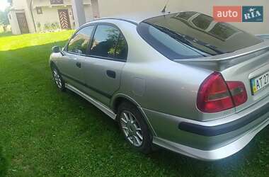 Хэтчбек Mitsubishi Carisma 2000 в 