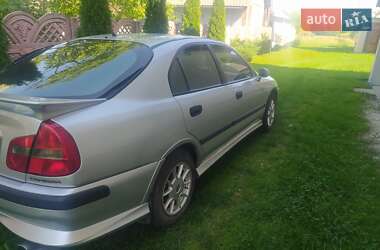 Хэтчбек Mitsubishi Carisma 2000 в 