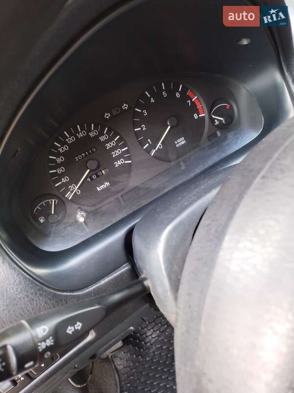 Хетчбек Mitsubishi Carisma 1996 в Кропивницькому фото 5 Хетчбек Mitsubishi Carisma 1996 в Кропивницькому