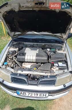 Седан Mitsubishi Carisma 2001 в 