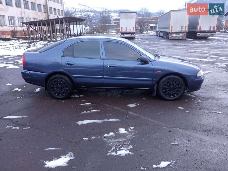 Лифтбек Mitsubishi Carisma 2002 в Межгорье