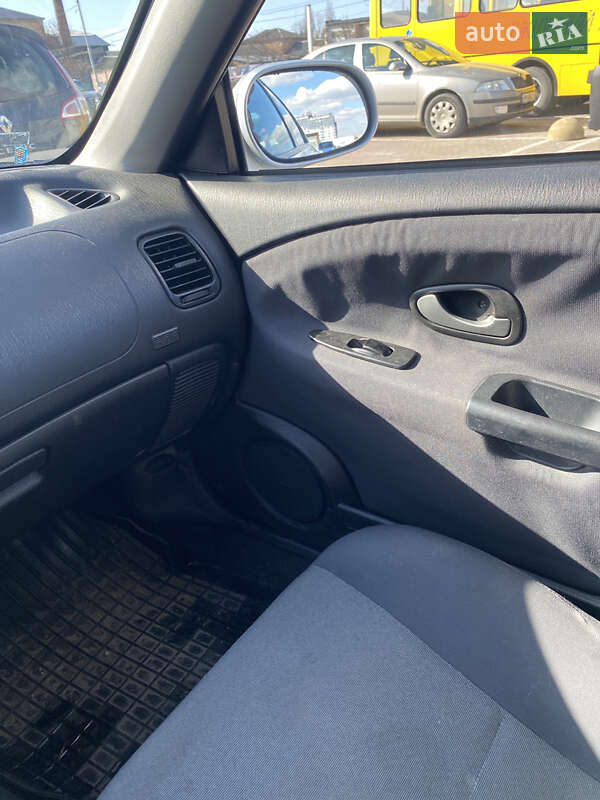 Лифтбек Mitsubishi Carisma 2002 в Житомире