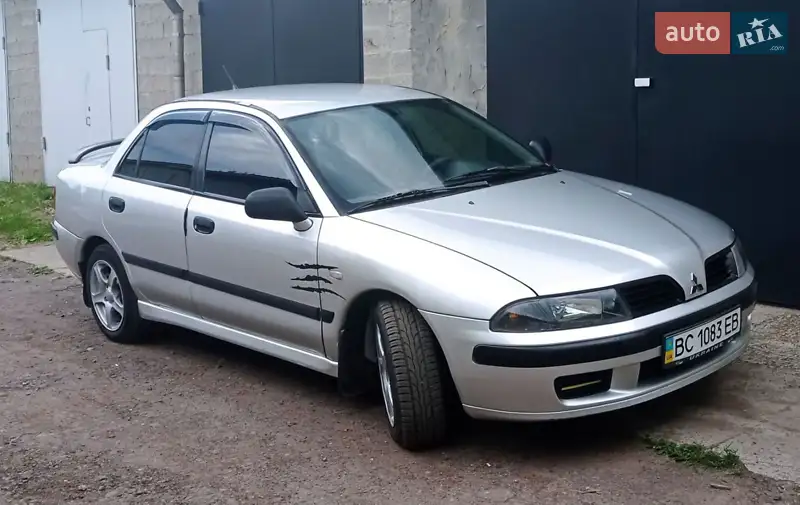 Mitsubishi Carisma