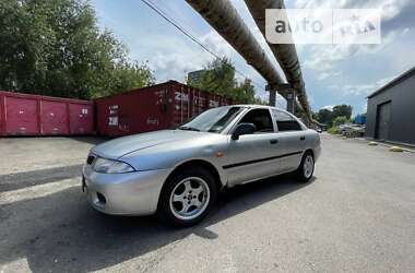 Лифтбек Mitsubishi Carisma 1998 в Киеве