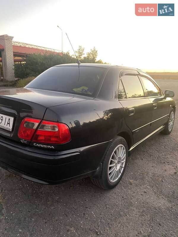 Седан Mitsubishi Carisma 2004 в Полтаві