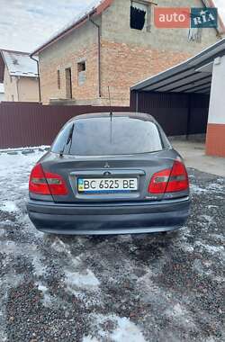 Ліфтбек Mitsubishi Carisma 2002 в 