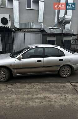 Ліфтбек Mitsubishi Carisma 1998 в Сумах