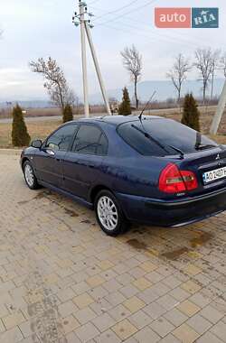 Ліфтбек Mitsubishi Carisma 2002 в Іршаві