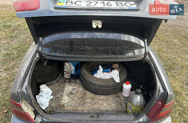 Седан Mitsubishi Carisma 2002 в 