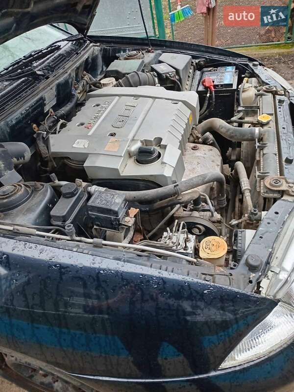 Лифтбек Mitsubishi Carisma 1998 в Городенке