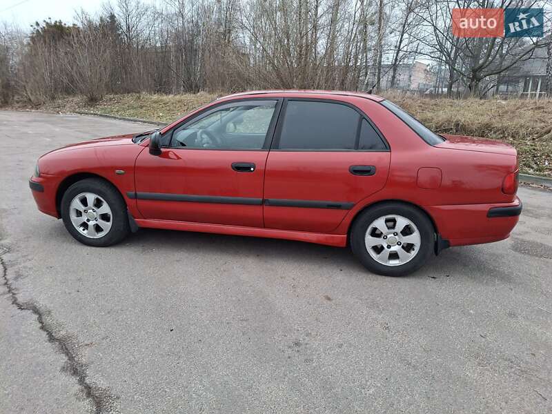 Седан Mitsubishi Carisma 2003 в Вышгороде