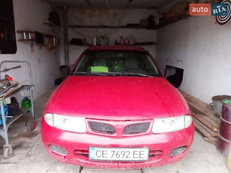 Лифтбек Mitsubishi Carisma 1998 в Черновцах