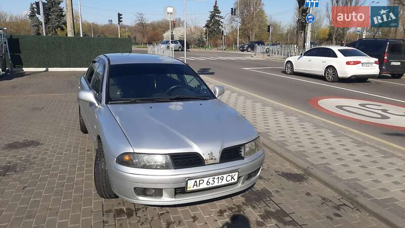 Седан Mitsubishi Carisma 2002 в Киеве