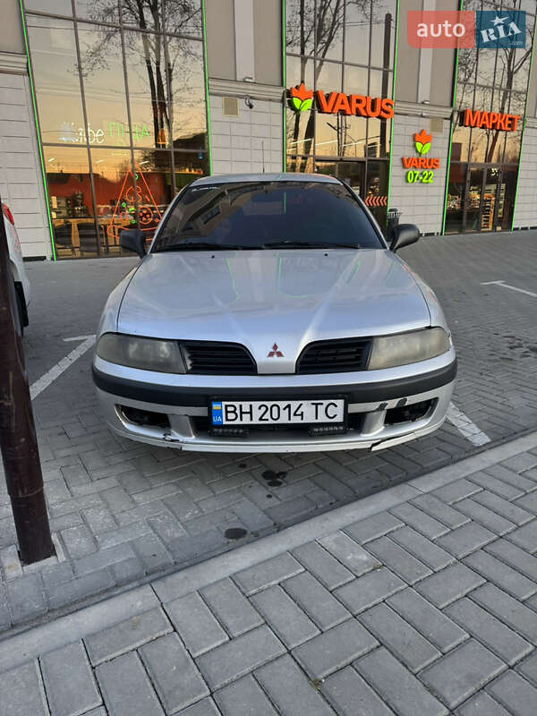 Mitsubishi Carisma 2003