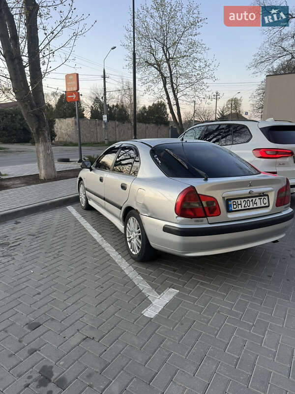 Ліфтбек Mitsubishi Carisma 2003 в Одесі