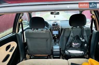 Ліфтбек Mitsubishi Carisma 1996 в 