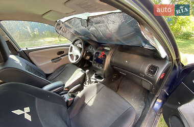 Лифтбек Mitsubishi Carisma 2002 в 