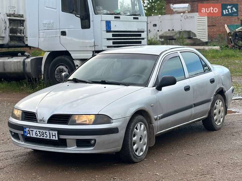 Седан Mitsubishi Carisma 2003 в Надворной