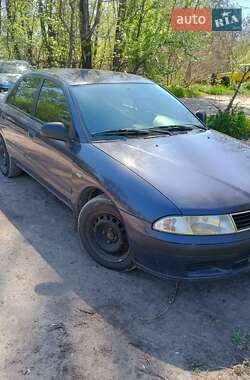Седан Mitsubishi Carisma 2001 в Каменском