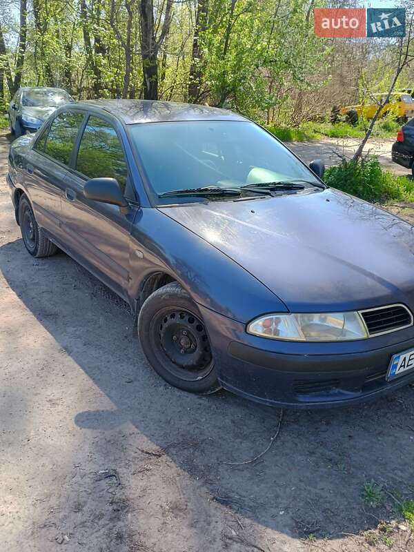 Mitsubishi Carisma 2001