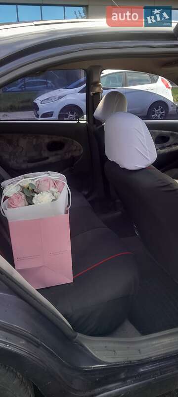 Седан Mitsubishi Carisma 1998 в Львове