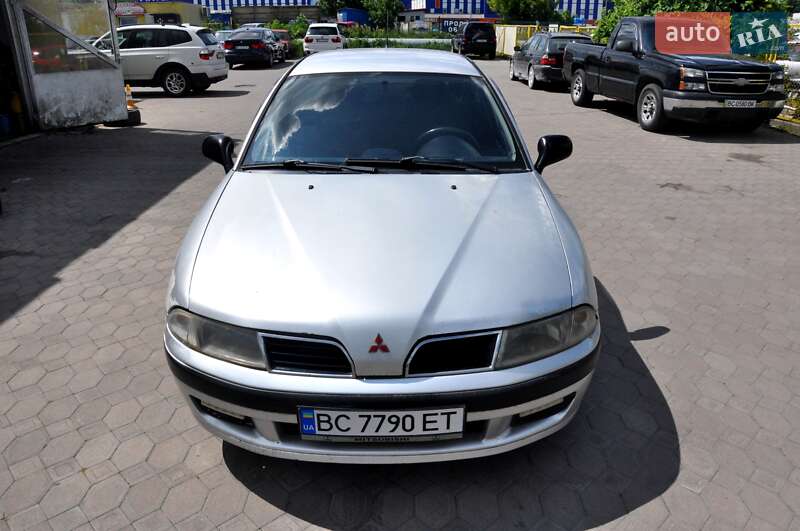 Лифтбек Mitsubishi Carisma 2000 в Львове