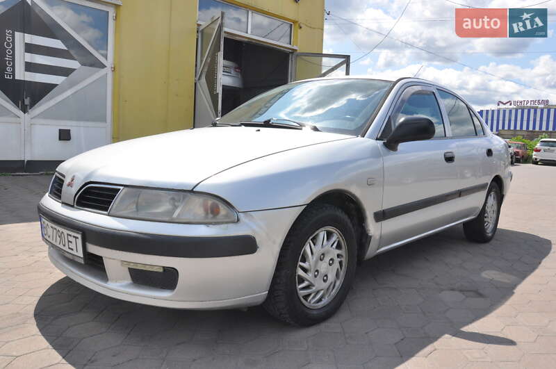Лифтбек Mitsubishi Carisma 2000 в Львове