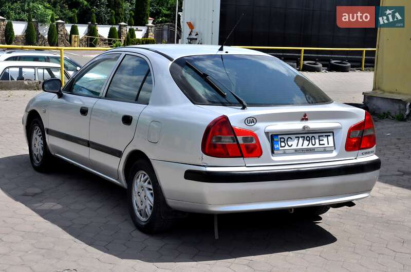 Лифтбек Mitsubishi Carisma 2000 в Львове