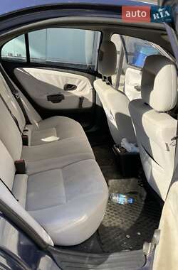 Лифтбек Mitsubishi Carisma 2002 в 