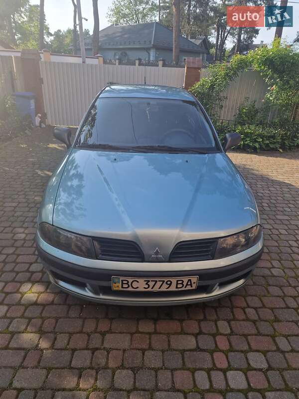 Седан Mitsubishi Carisma 2003 в Львові