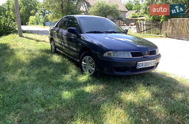 Лифтбек Mitsubishi Carisma 2001 в 