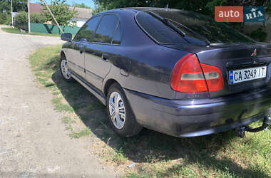 Лифтбек Mitsubishi Carisma 2001 в 