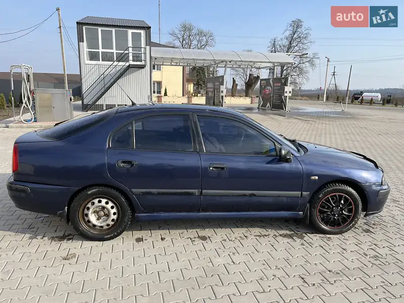 Mitsubishi Carisma