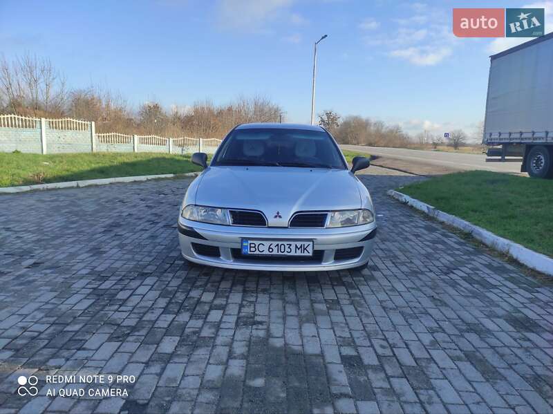Mitsubishi Carisma 2001