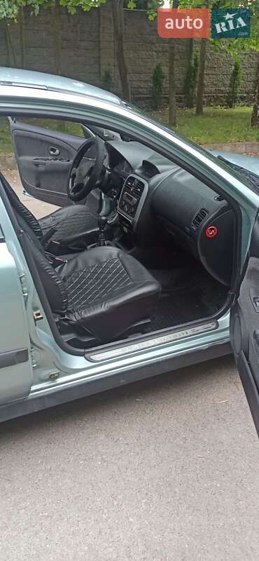 Седан Mitsubishi Carisma 2003 в Ровно фото 8 Седан Mitsubishi Carisma 2003 в Ровно