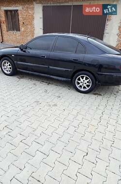 Лифтбек Mitsubishi Carisma 2002 в Тернополе