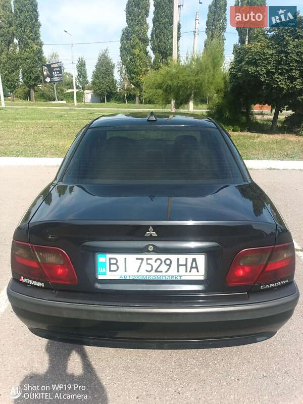 Седан Mitsubishi Carisma 2003 в Кременчуці