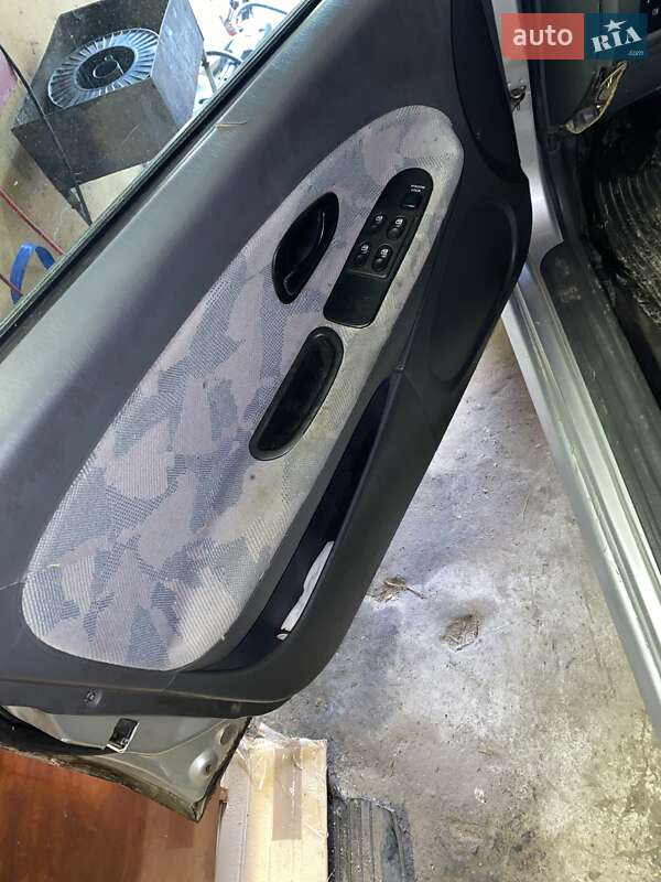 Ліфтбек Mitsubishi Carisma 1997 в Білій Церкві