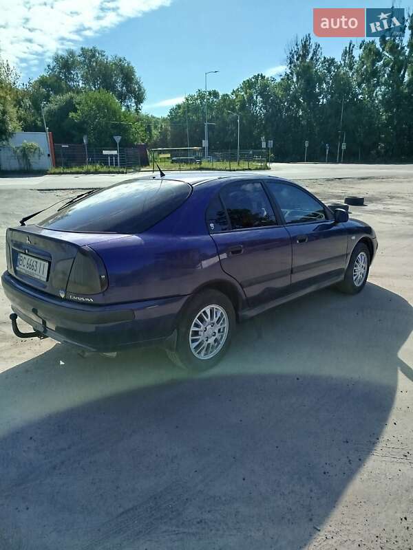 Ліфтбек Mitsubishi Carisma 2003 в Львові