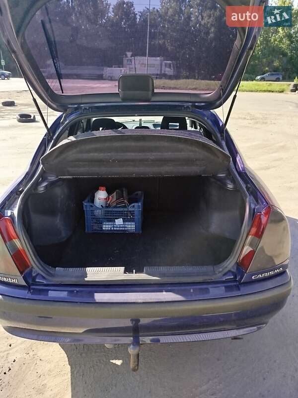 Ліфтбек Mitsubishi Carisma 2003 в Львові