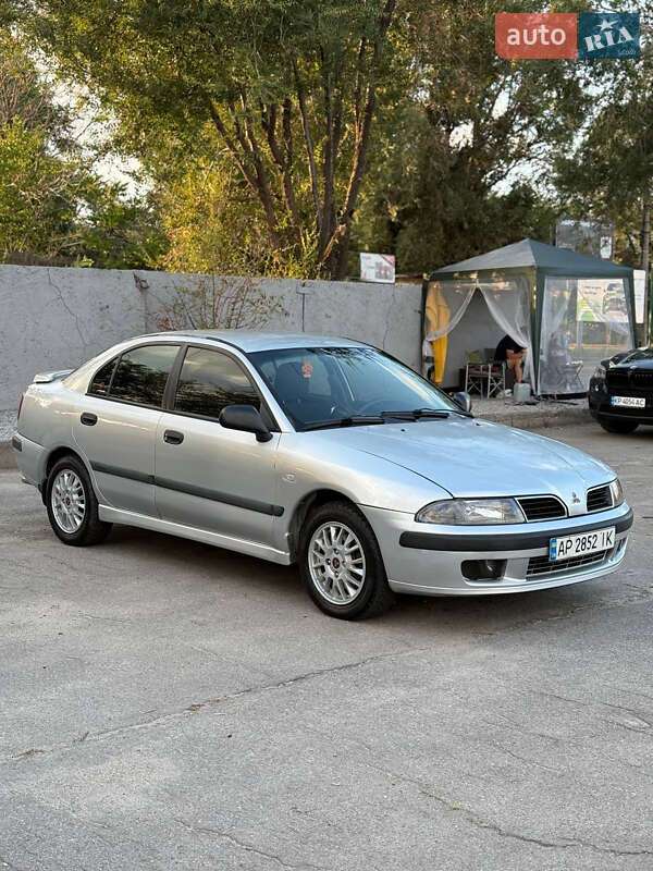Лифтбек Mitsubishi Carisma 2001 в Запорожье