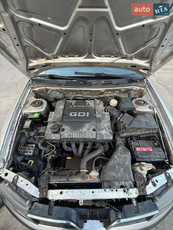Лифтбек Mitsubishi Carisma 2001 в Запорожье