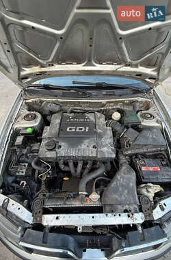 Лифтбек Mitsubishi Carisma 2001 в 