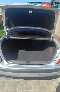 Седан Mitsubishi Carisma 2001 в 