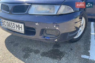 Ліфтбек Mitsubishi Carisma 1996 в  фото 4 Ліфтбек Mitsubishi Carisma 1996 в